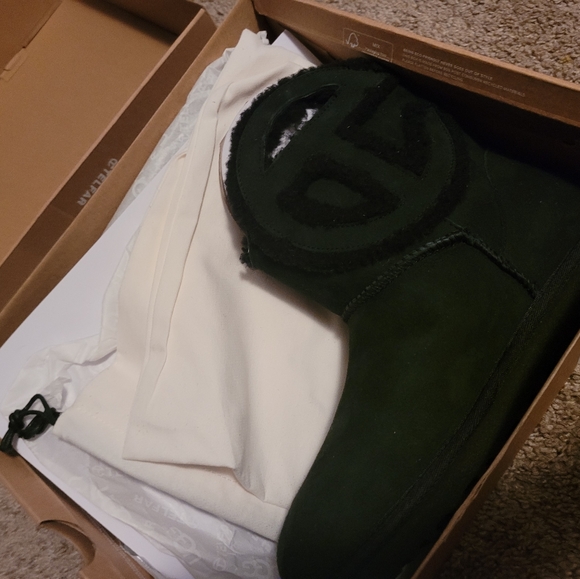 Telfar Ugg Boots - Picture 4 of 10